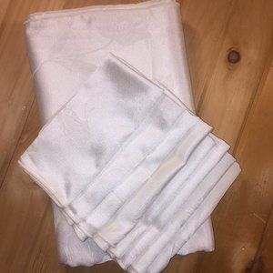 Spring/Easter/Passover Tablecloth with 8 Napkins in Cream Floral Damask Pattern